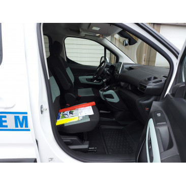 Kit sécurité ( Gilet réfléchissant + triangle de présignalisation )