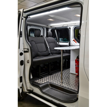Bureau + tiroirs - 2 sièges rotatifs AV - éclairage int - plancher - tableau - alim - 220V - 12V - 5V - prise de charge ext.