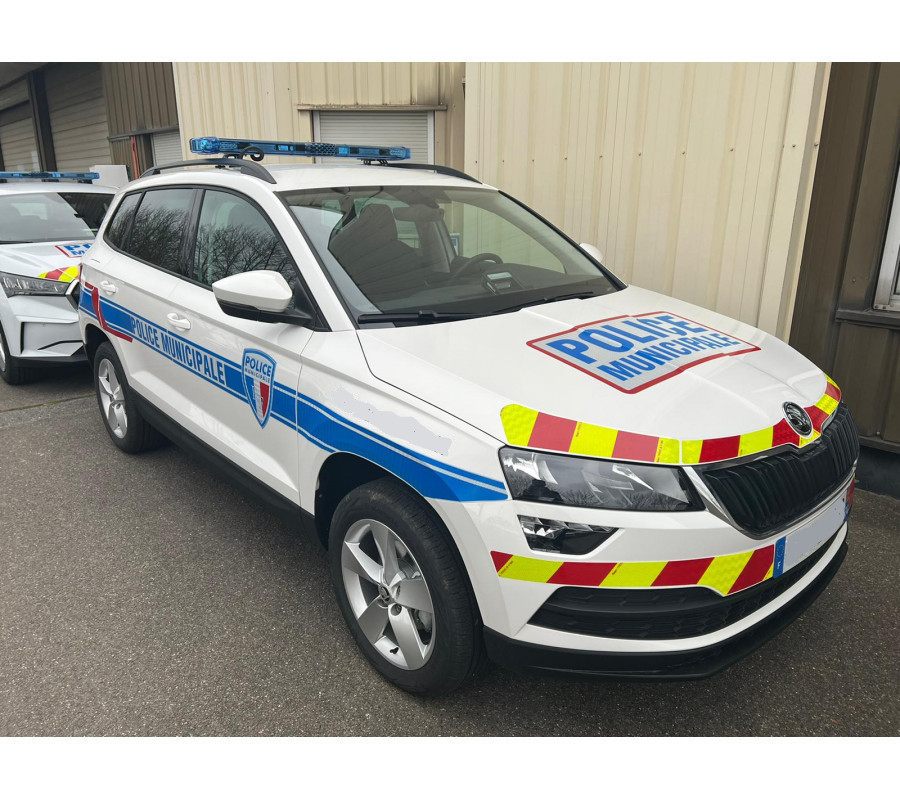 SKODA Karoq 1.5 TSI 150 Ch ACT DSG7  SELECTION  HD-055-VY DU 30/05/2025 MOINS DE 25.000 KMS pack maxi fx