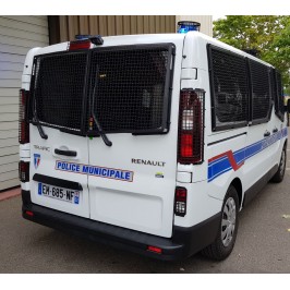 Fabrication sur mesure de protèges vitre grillagés peinture époxy noire satinée