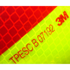 Feuille de balisage Avery Rouge & Jaune 1.22m X 1.22m
